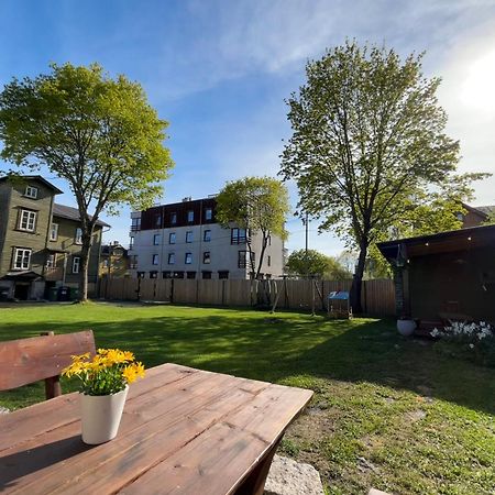 Garden Studio Next To Telliskivi & Old Town Talin Exterior foto