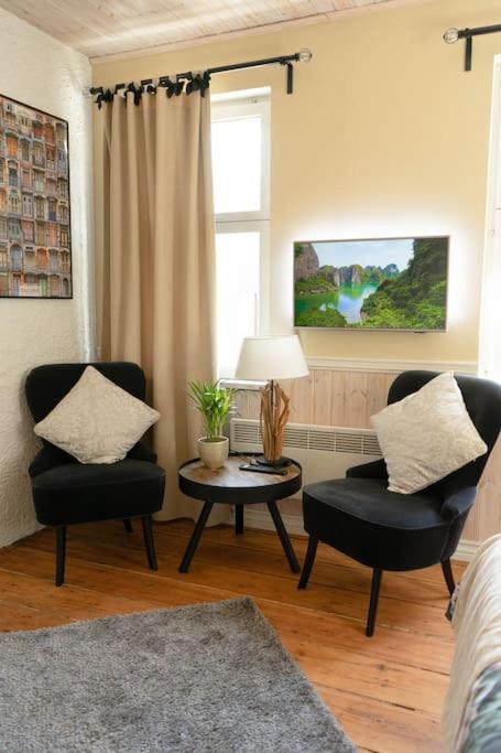 Garden Studio Next To Telliskivi & Old Town Talin Exterior foto